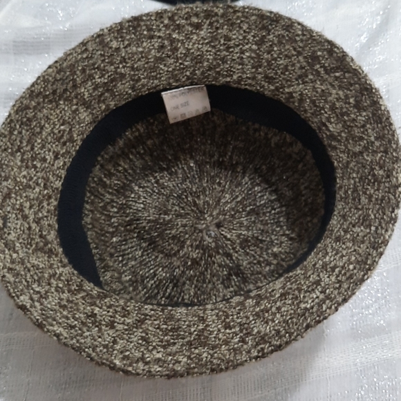 Brown hat, small wide - Picture 2 of 3